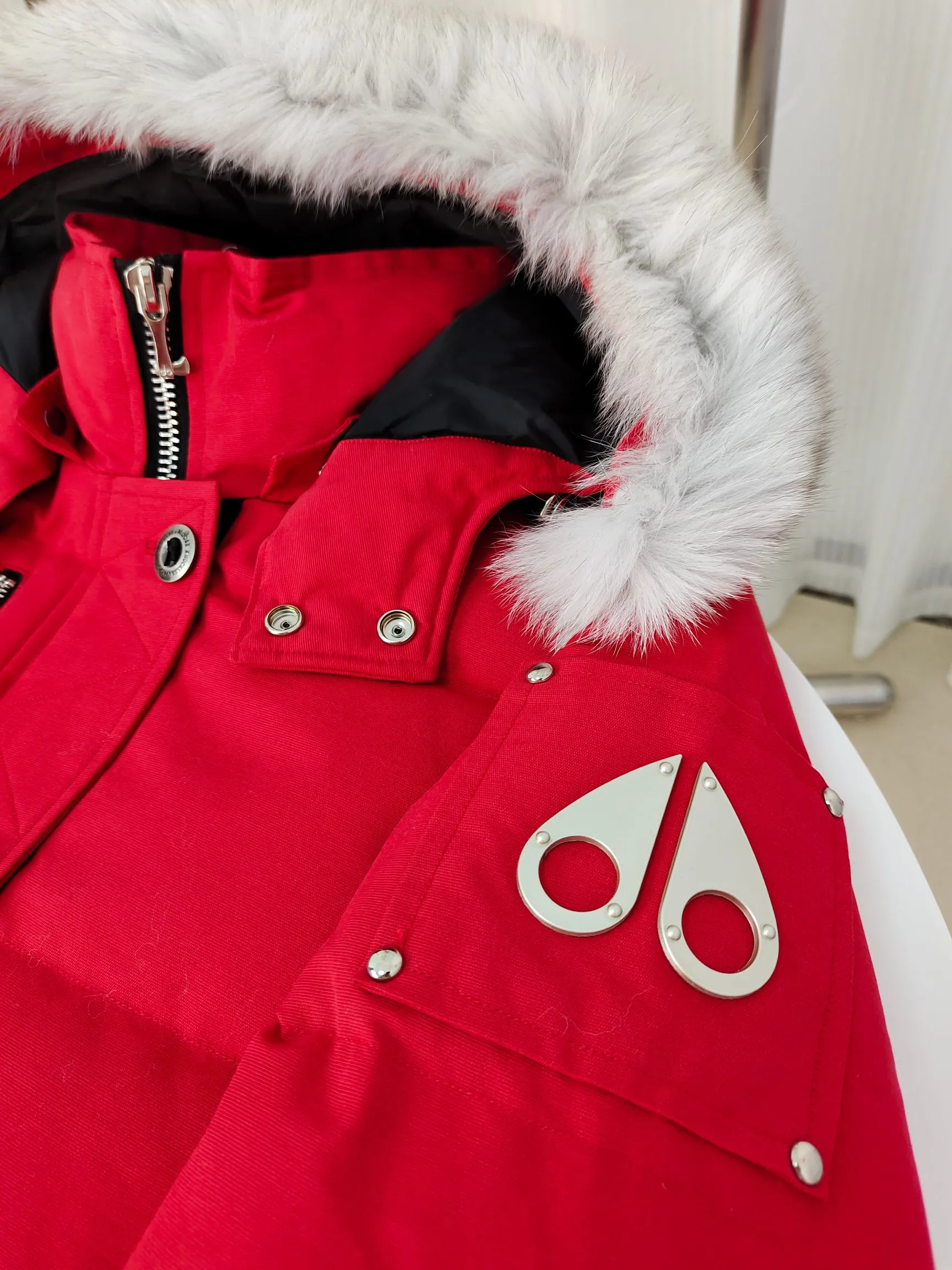 （ ）05 Moose Knuckles ， ins 、 、 。 ， ， ！ ， ， ， ！ Sizes: XS XL